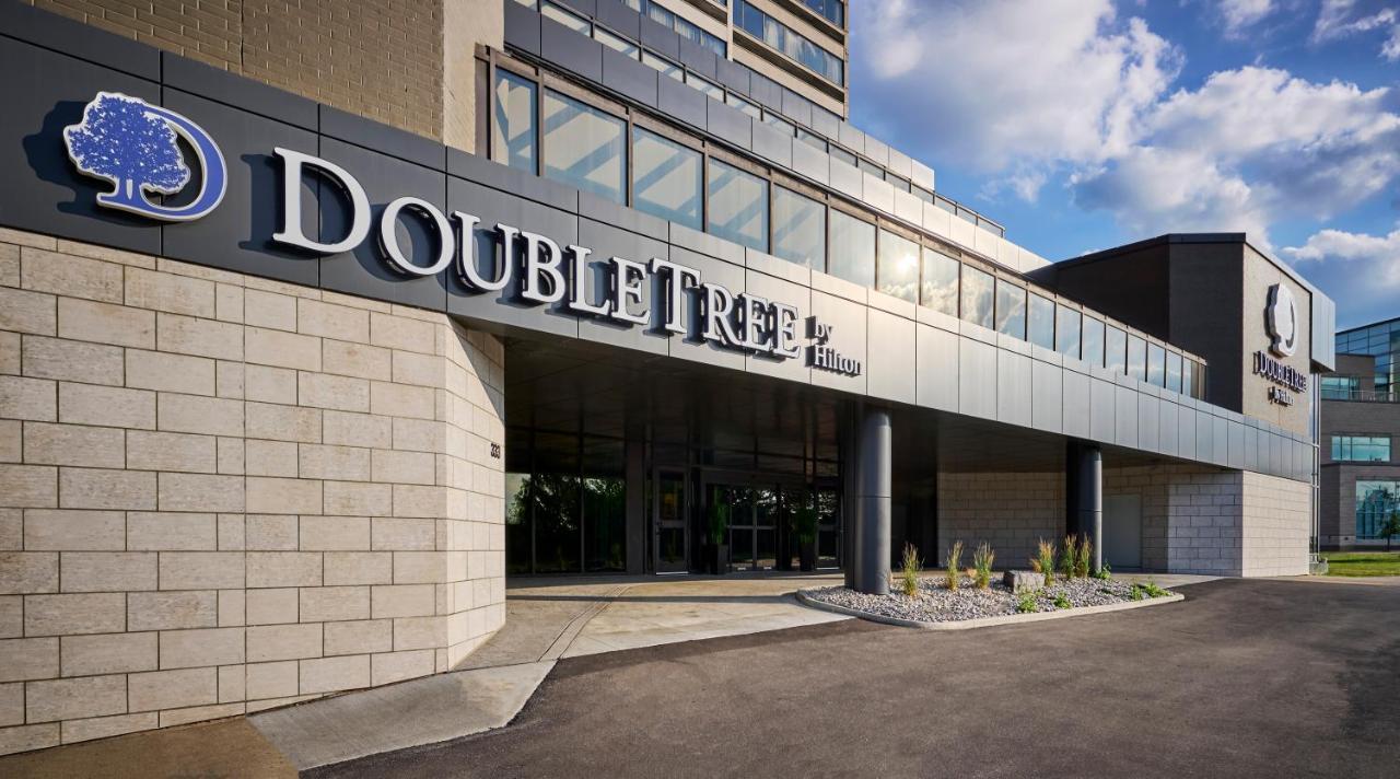 Doubletree By Hilton Windsor, On Hotel Exterior foto