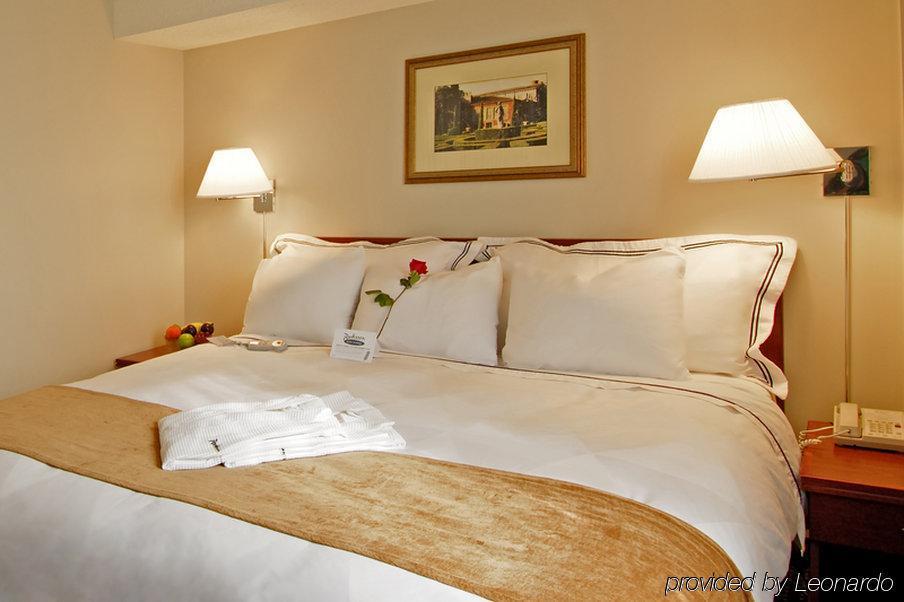 Doubletree By Hilton Windsor, On Hotel Cameră foto